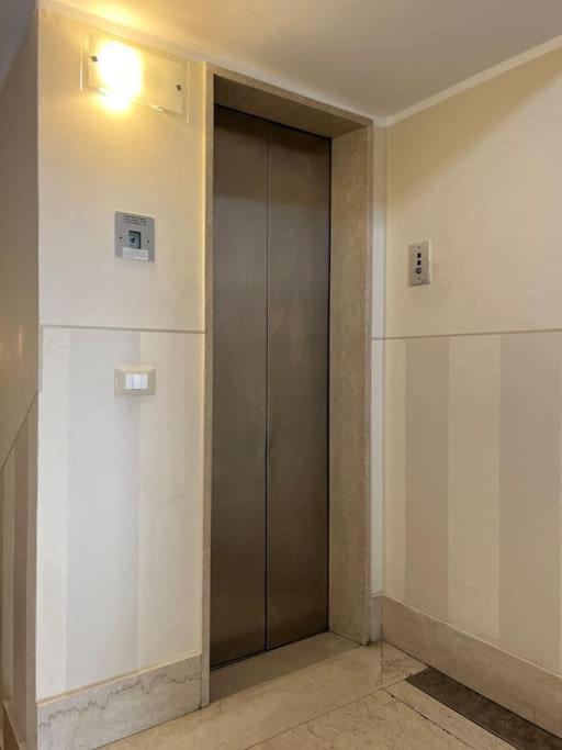 Attico In Piazza Matteotti Desenzano del Garda Exterior foto